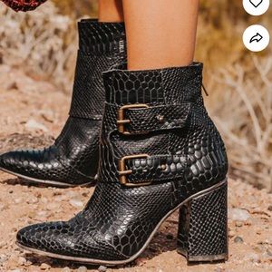 Like new Freebird Joey’s black snake no box. Ships asap